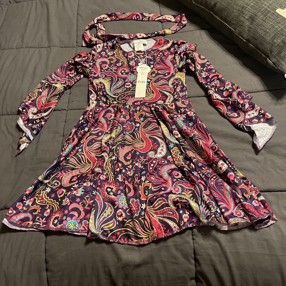 NWT Girl’s 70s/Hippie Costume